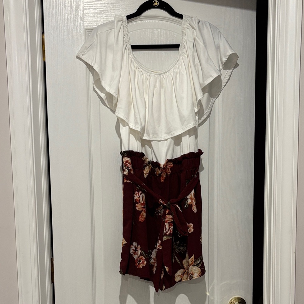 Floral Ruffle White Top